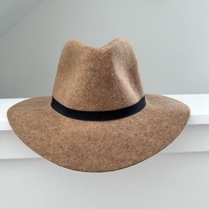 Felt fedora hat